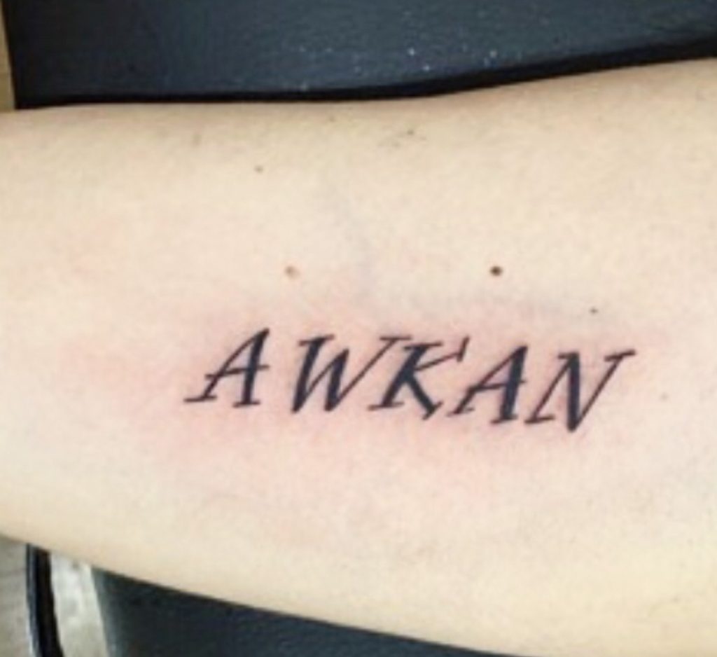 tatuaje awkan - significado de la palabra awkan en español